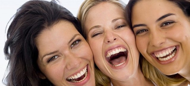 Γιατί Αιμορραγούν Τα Ούλα Μου Και Τι Πρέπει Να Κάνω Γιατί Αιμορραγούν Τα Ούλα Μου Και Τι Πρέπει Να Κάνω